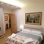 Domus Casa de hóspedes 3*