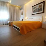 Casa de hóspedes Domus 3*