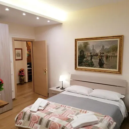Domus Guest house 3*