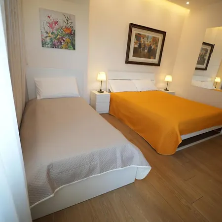 Domus Πανσιόν